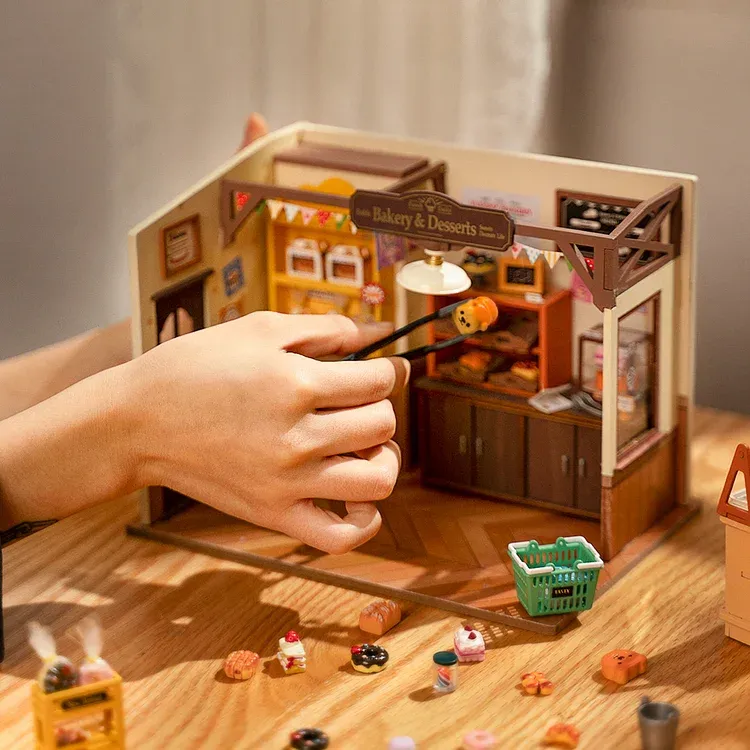 Becka's Baking House - Irresistible DIY Miniature House - Image 3